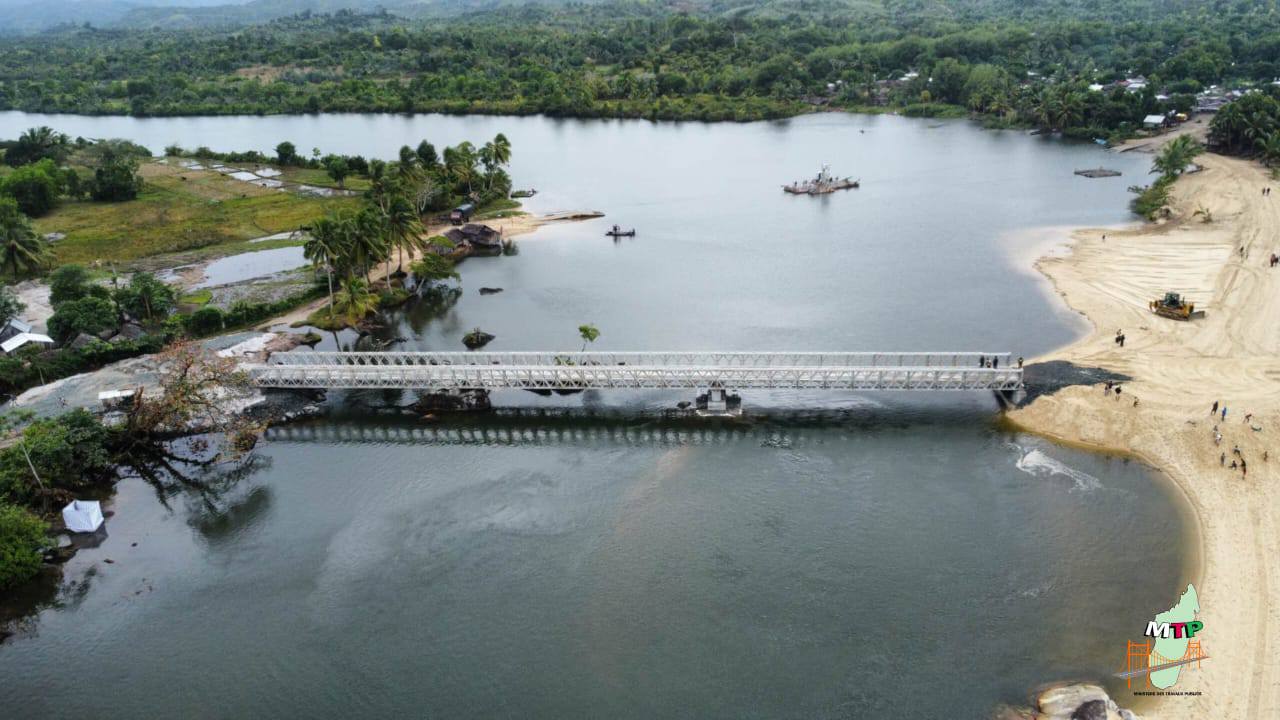 Misongadina ny asa vita.